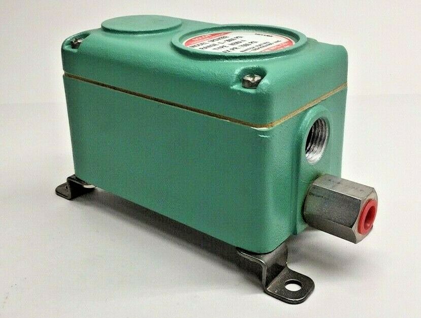 Solon 5PSW2B2 Pressure Switch 0-3000psi 7000psi max 15A 125/250/480VAC Nema 4
