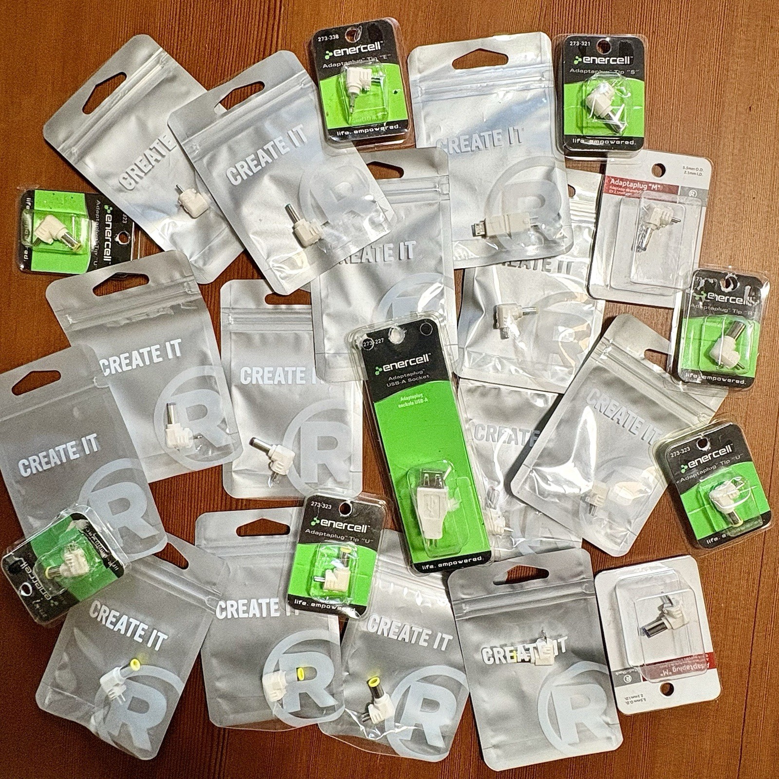 NOS RadioShack Enercell Mixed Adaptaplug HUGE LOT of 24 Assorted Power Tips