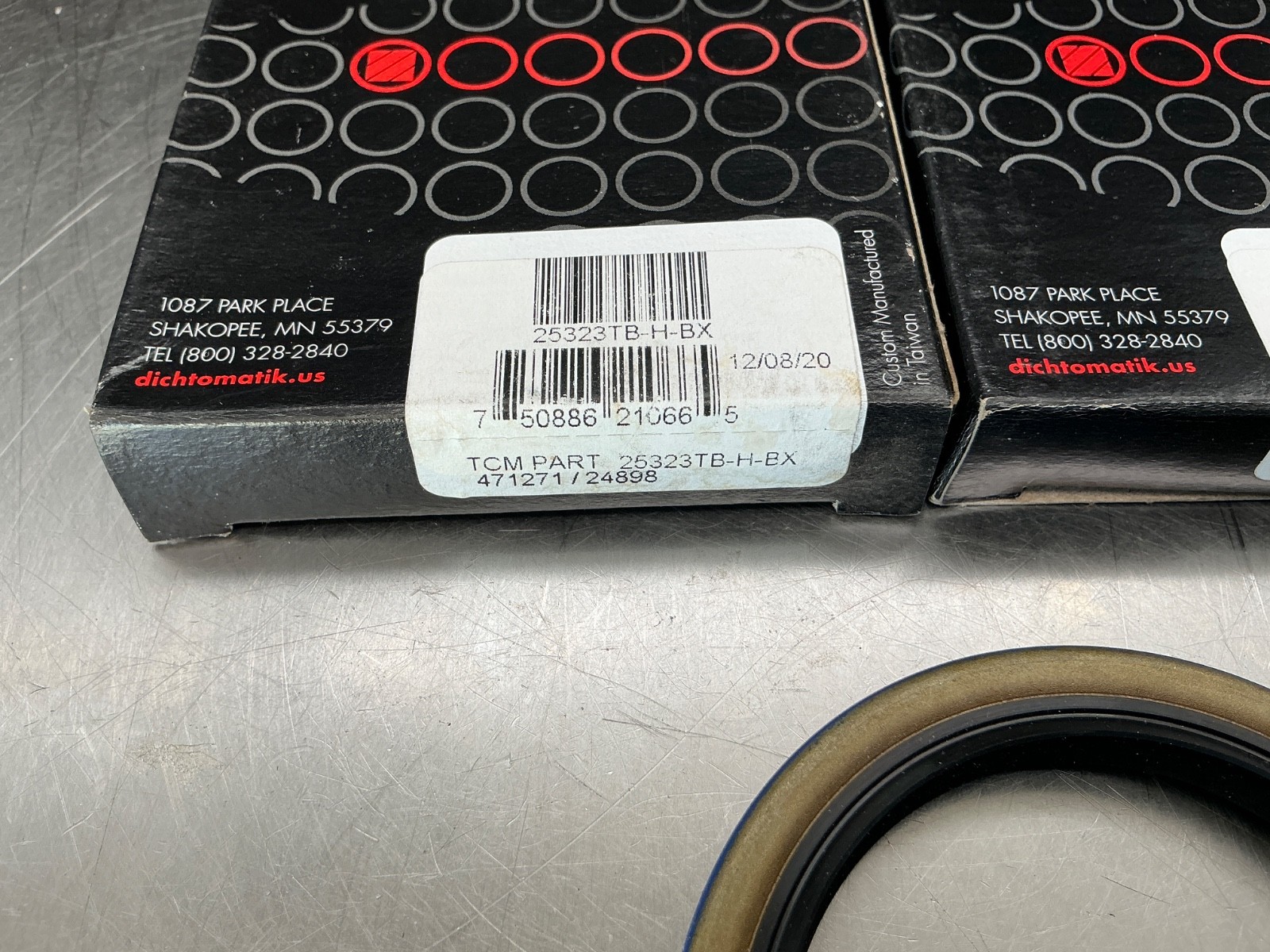(2) TCM Dichtomatik 25323TB-H-BX TCM Oil Seal – 2.500 in Shaft Dia., 3.251 in OD