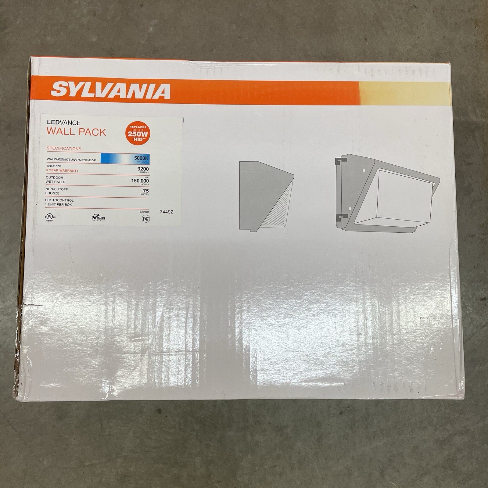 LED Sylvania 74492-0 LEDVANCE 75W Wall Pack 5000K Bronze Photocell 120–277V