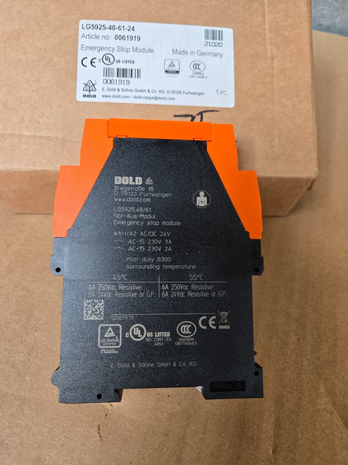 Dold LG5925-48-61-24 / LG5925.48/61/24 / LG5925486124 E-Stop Relay