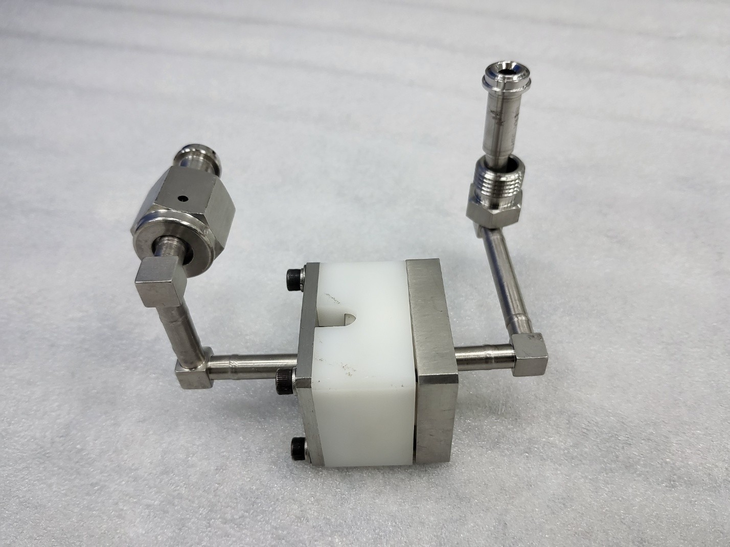 Applied Materials 0010-13593 INSULATOR AR, MIXED AMAT (M)