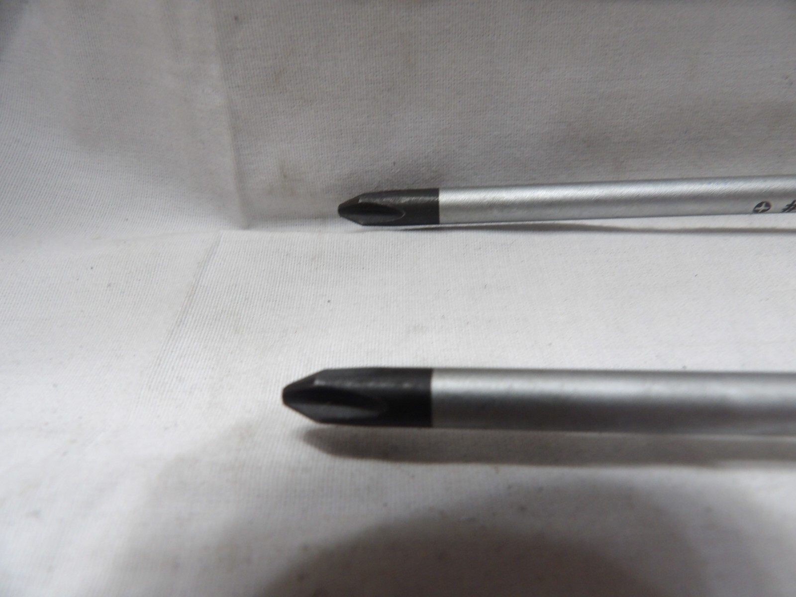 Two Napa #2 X 6″ Phillips Screwdrivers NHTDPW26 – Made in Germany