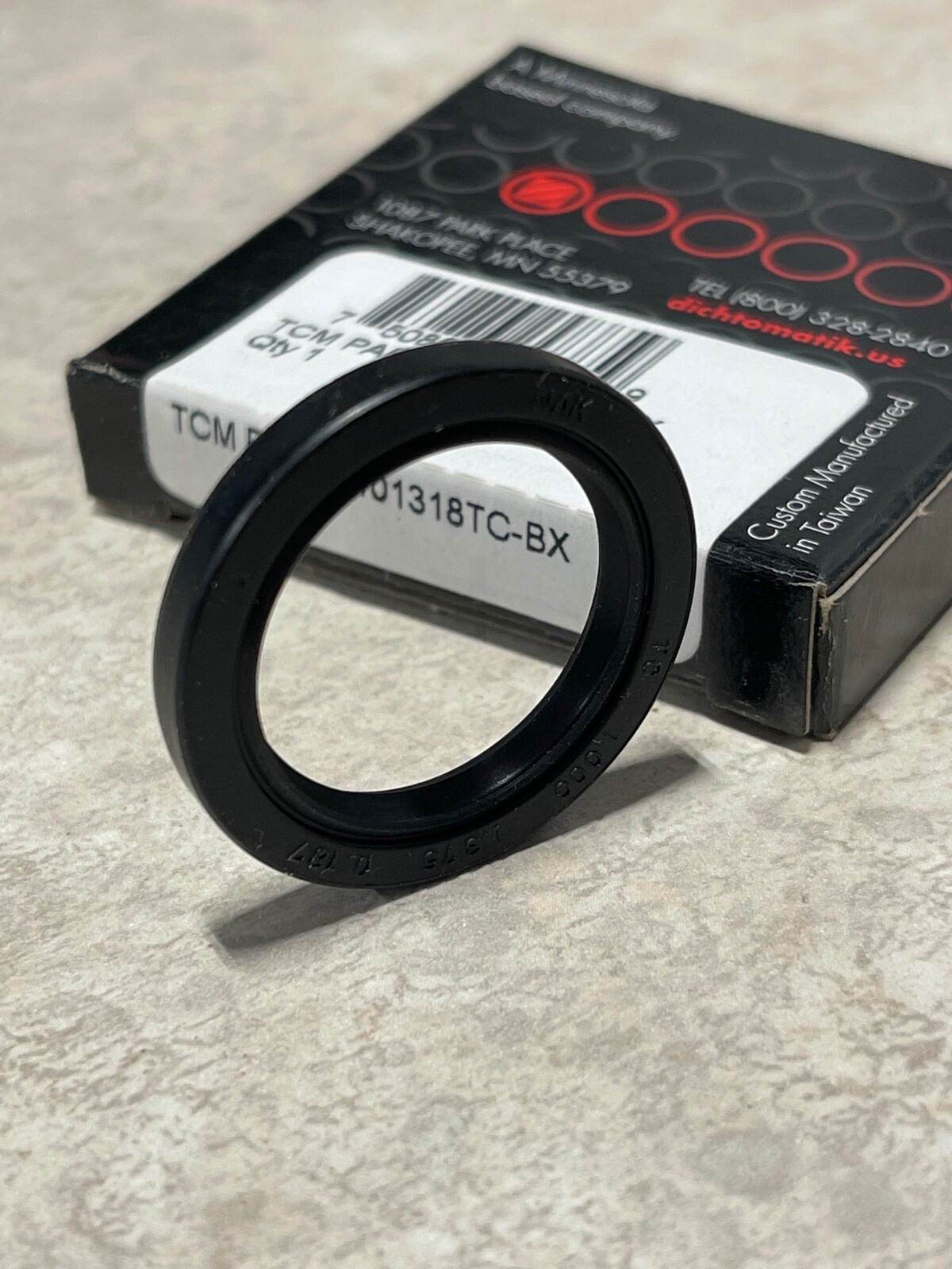 NEW Dichtomatik TCM Oil Grease Seal TCM 101318TC-BX