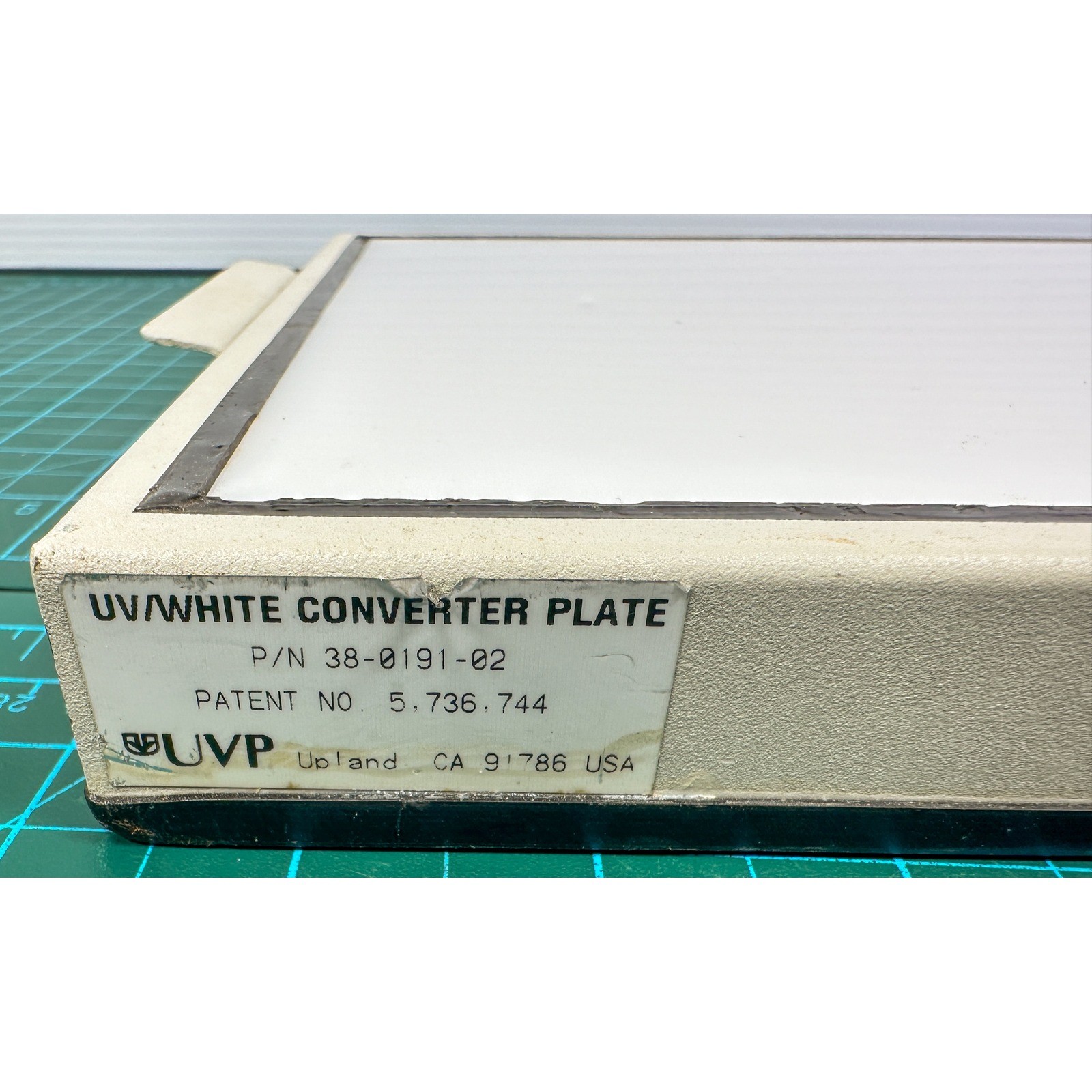 UVP UV/White Converter Plate P/N 38-0191-02 20x40cm For Parts or Repair