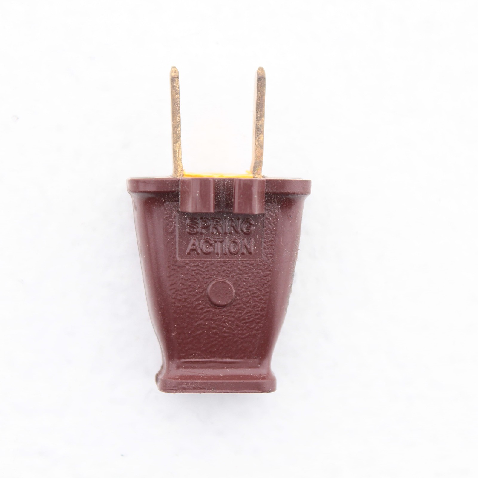 Cooper SA840B Brown Non-Grounding 15A Plug w/ Cord Clip Non-Polarized 1-15P Bulk