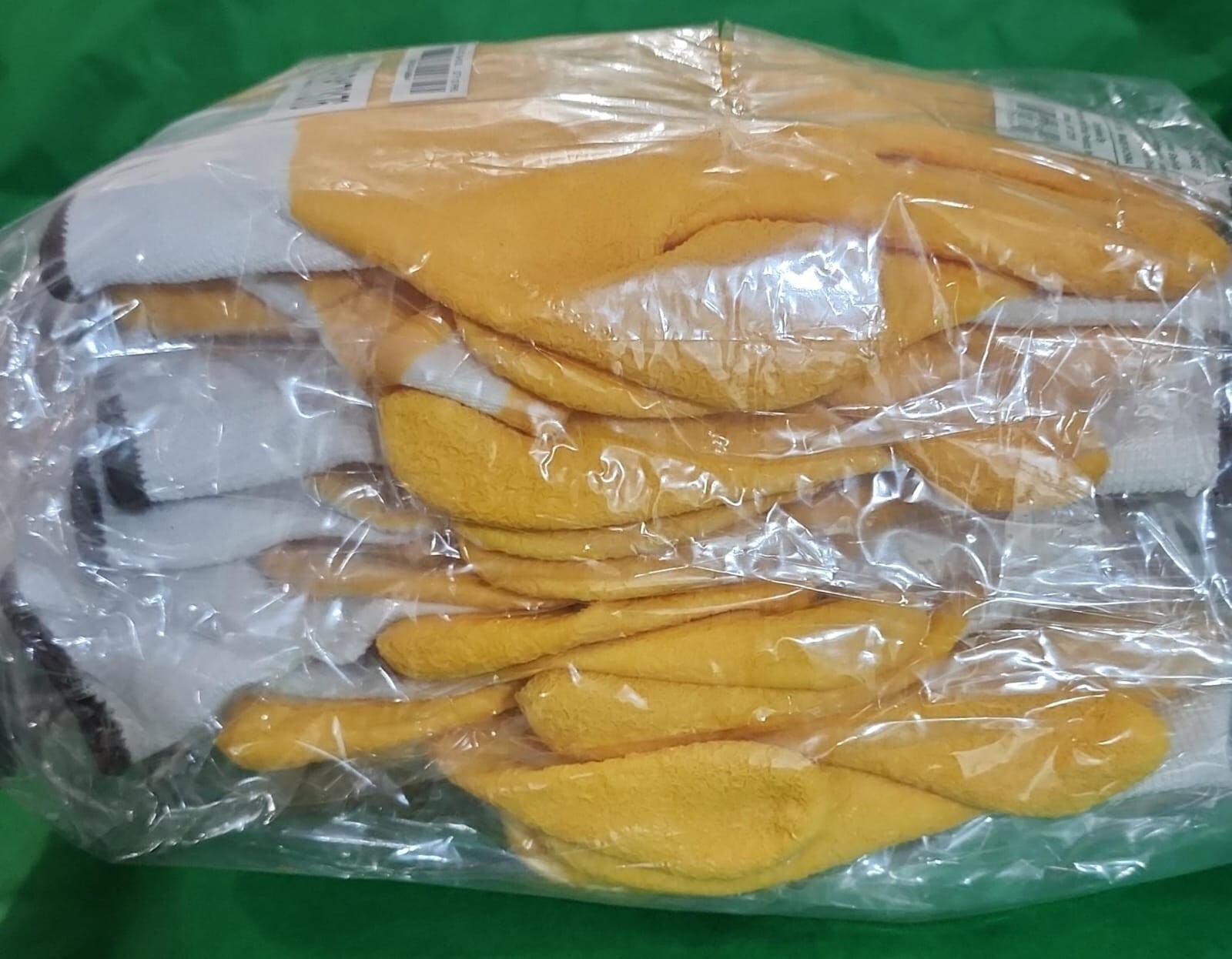 PIP G-TEK WHITE YELLOW RUBBER PALM AND FINGERS RN67368 ~ LOT OF 12