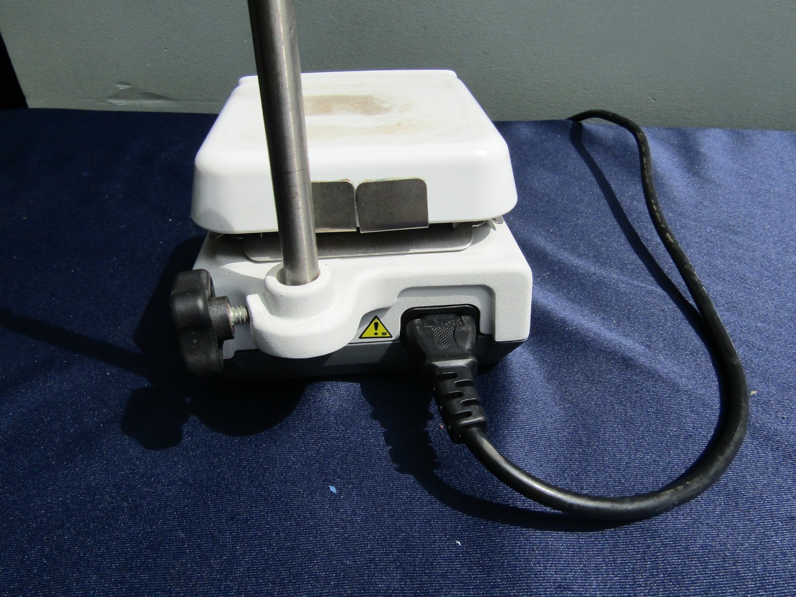 Fisherbrand Isotemp Stirrer Hot Plate SP88854200 -GUARANTEED