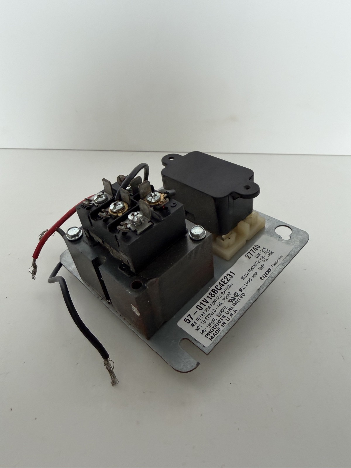 HONEYWELL R8239 A 1052 TYCO TRADELINE FAN CENTER NEW