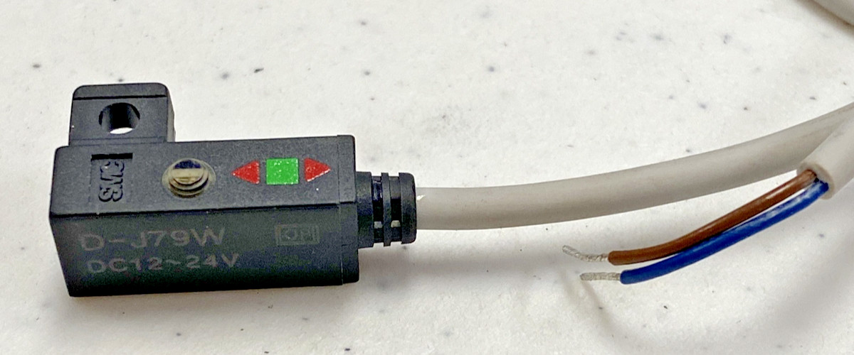 NEW SMC D-J79W AUTO PROXIMITY REED SWITCH ACTUATOR, 12-24VDC, FREE SHIPPING