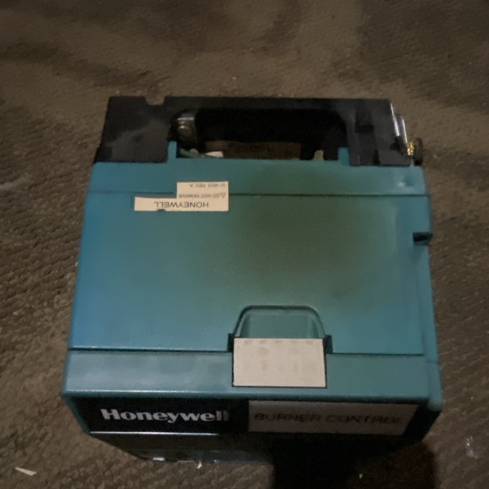 Honeywell RM7890 A 1015 Burner Controller 120v-ac
