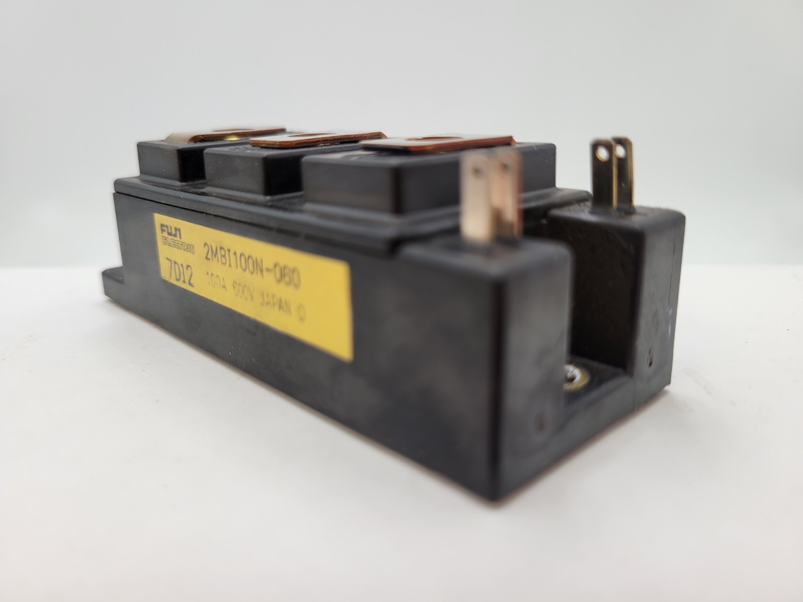 Fuji Electric 2MBI100N-060 IGBT Module Screw Terminal 100 Amp 600 Volt