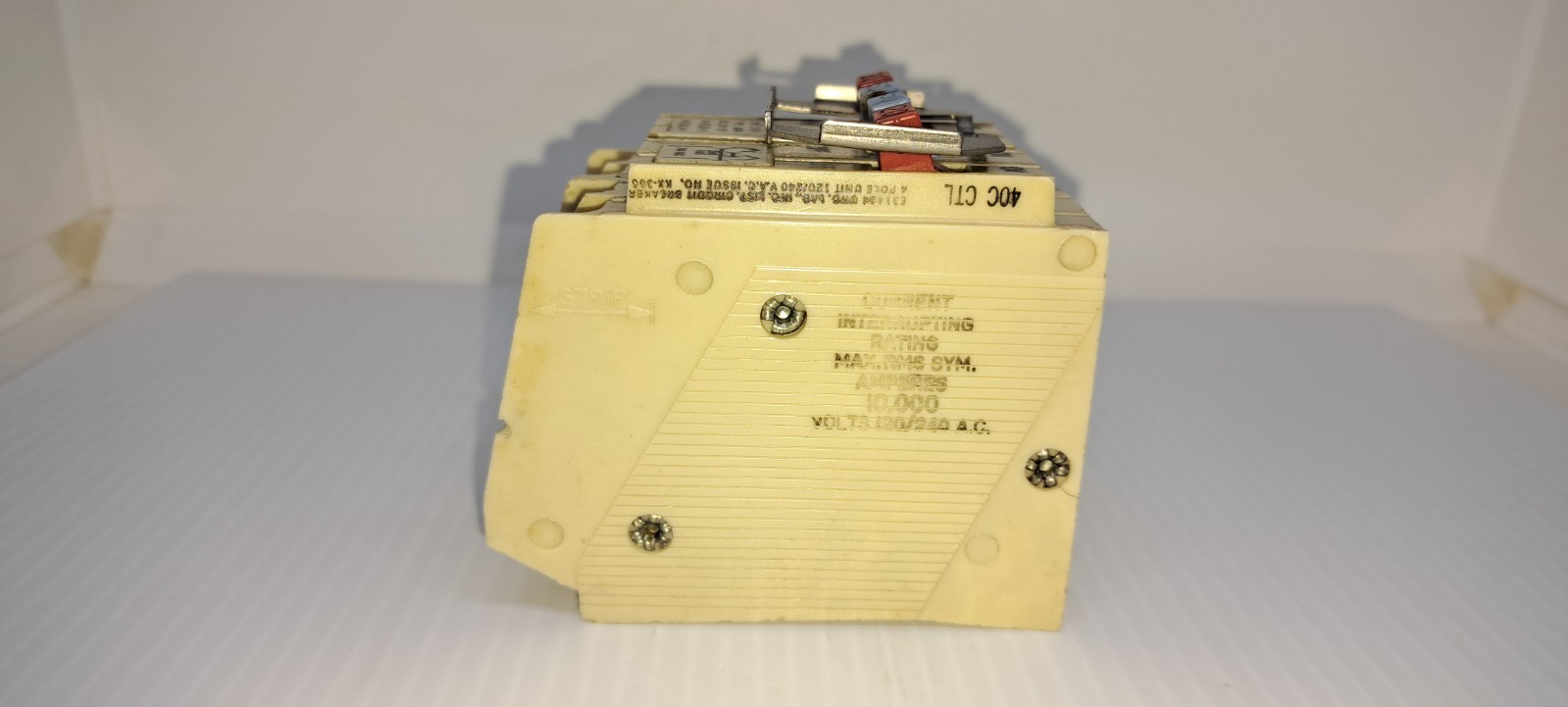 Bryant BQ220-250 4-Pole Quad Type BARD Circuit Breaker White BQ 220-250 FLAW