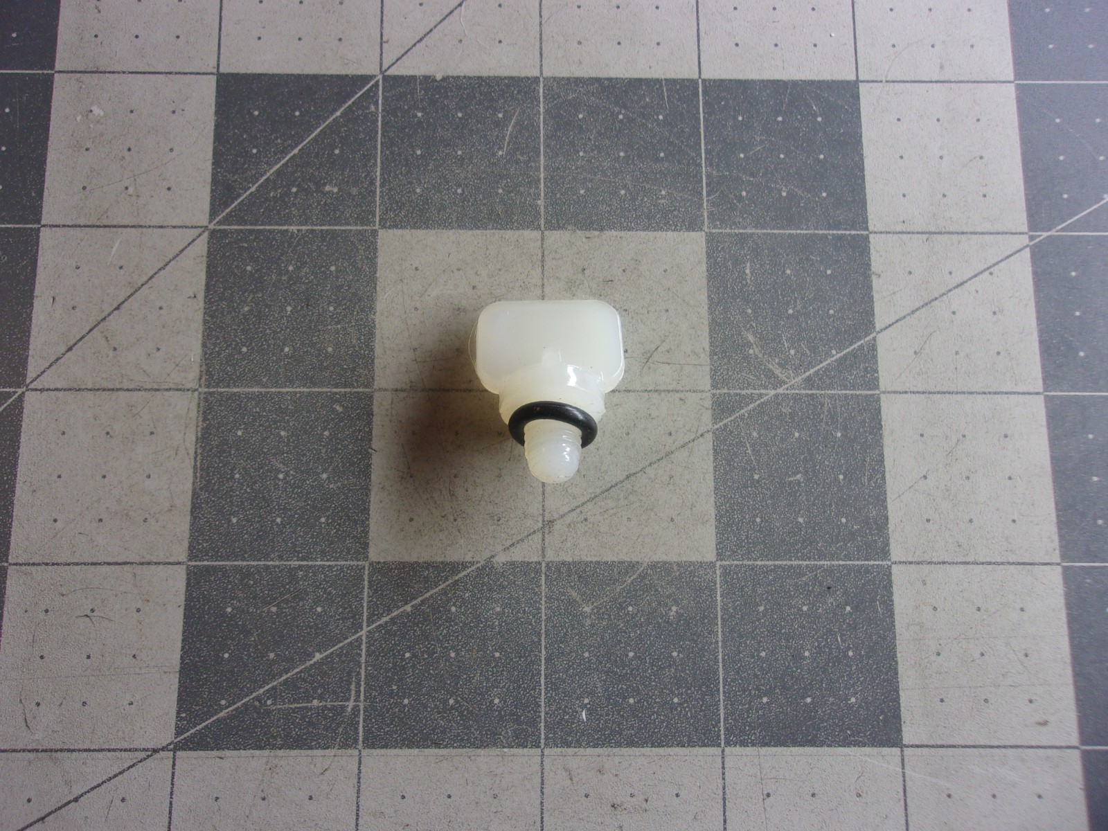 Tisco D1NN9K024A Fuel Filter Drain Plug 1890150M1 Ford 65 & Up