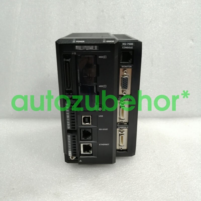 XG-7500 vision system controller. A large number of stocks, beautiful appearance