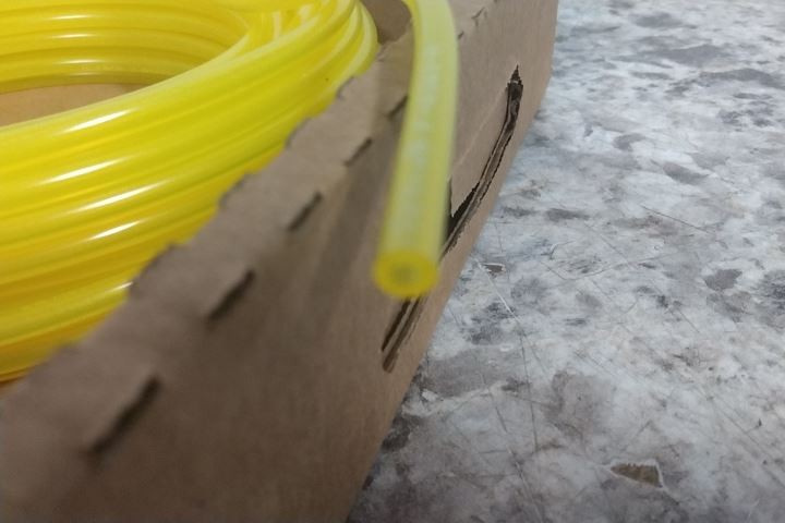 Tygon AAG00165 3/32 In Inside Diameter 50 Ft Overall Length Yellow Tubing (AW)