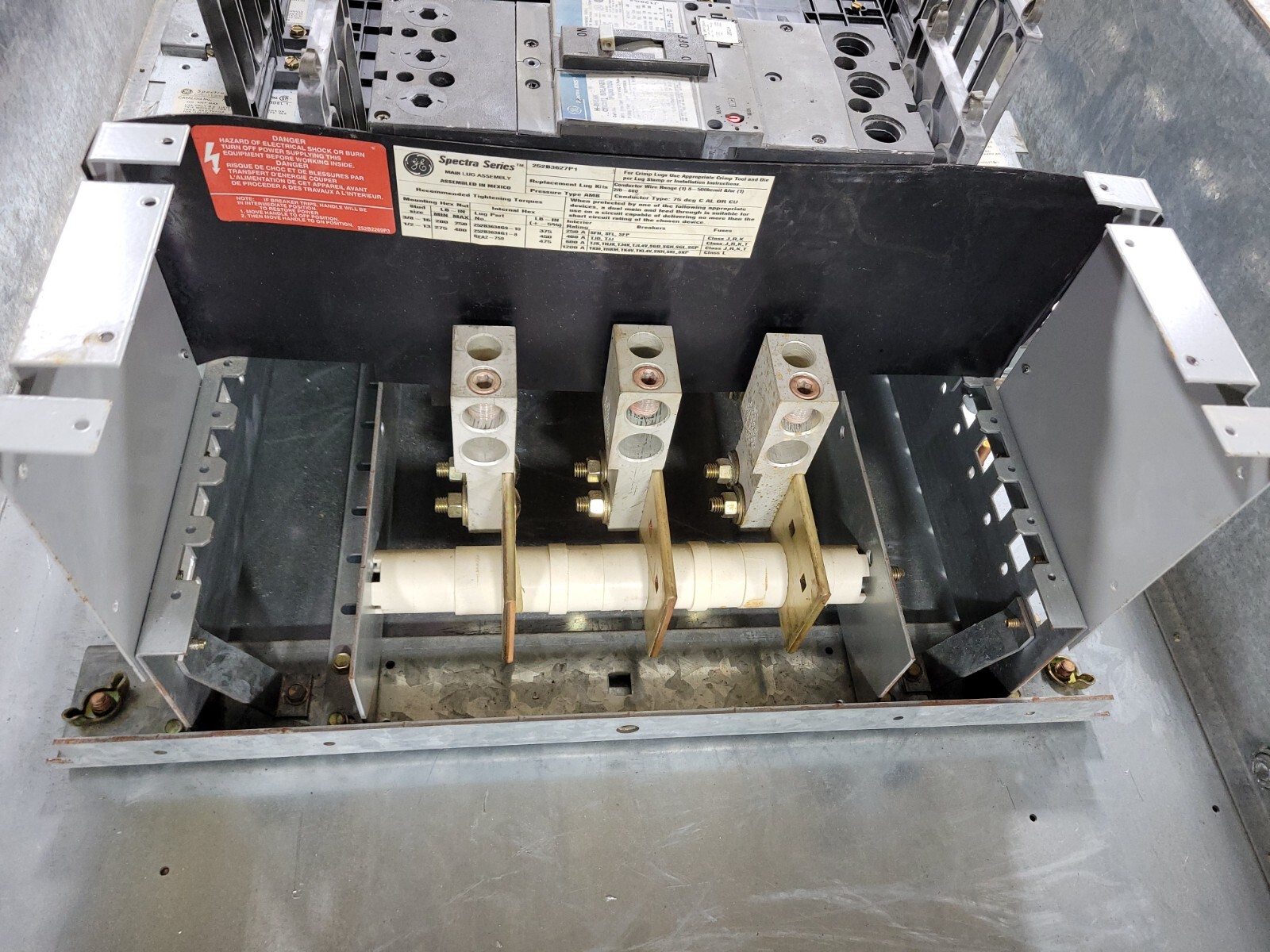 GE General Electric APN Spectra Series Panelboard 600 Amp 208Y/120 VAC 3PH 4W