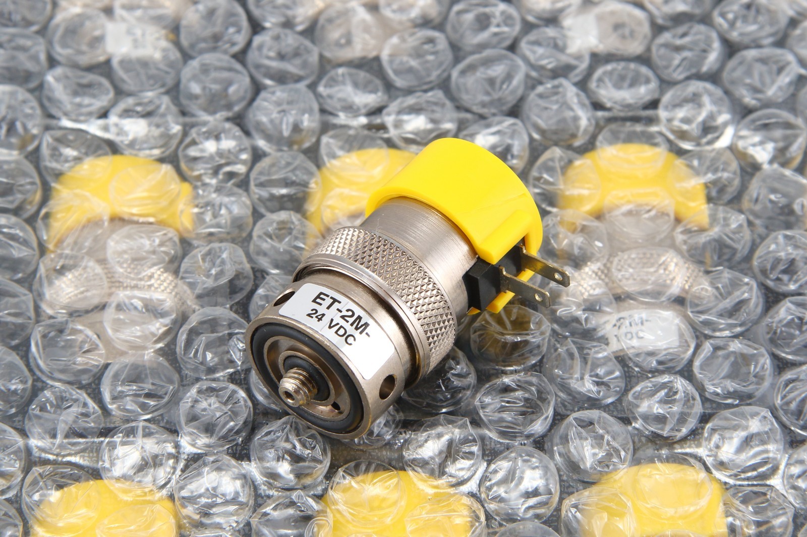 Clippard solenoid, ET-2m-24VDC, Normally Closed 2 way, 105psig, manifold mounted