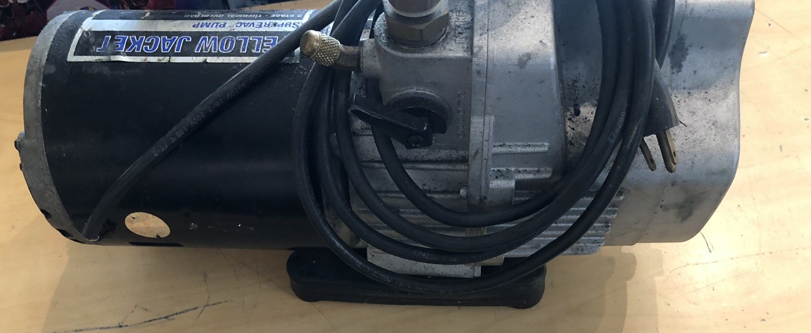 YELLOW JACKET 93560 SUPER EVAC 6CFM 2/STAGE VACUMM PUMP