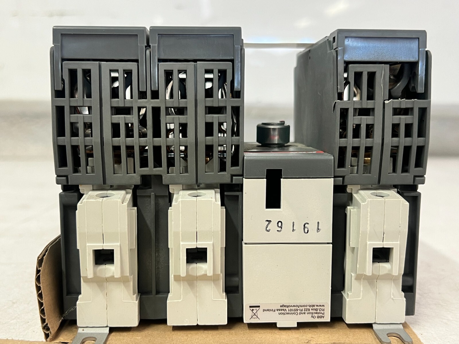 ABB Fusible Disconnect Switch 60AMP 600V DIN Rail Mount Class J Fuse OS60GJ12