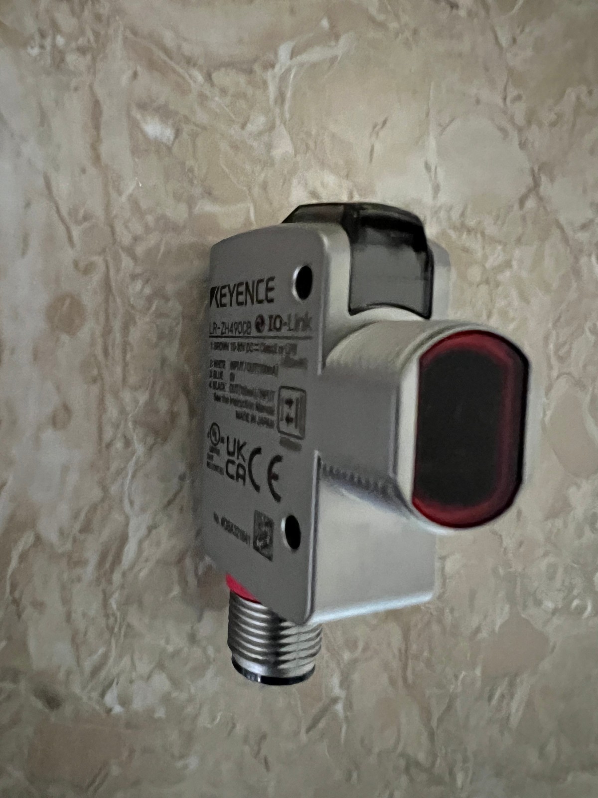 KEYENCE LR-ZH490CB LASER SENSOR