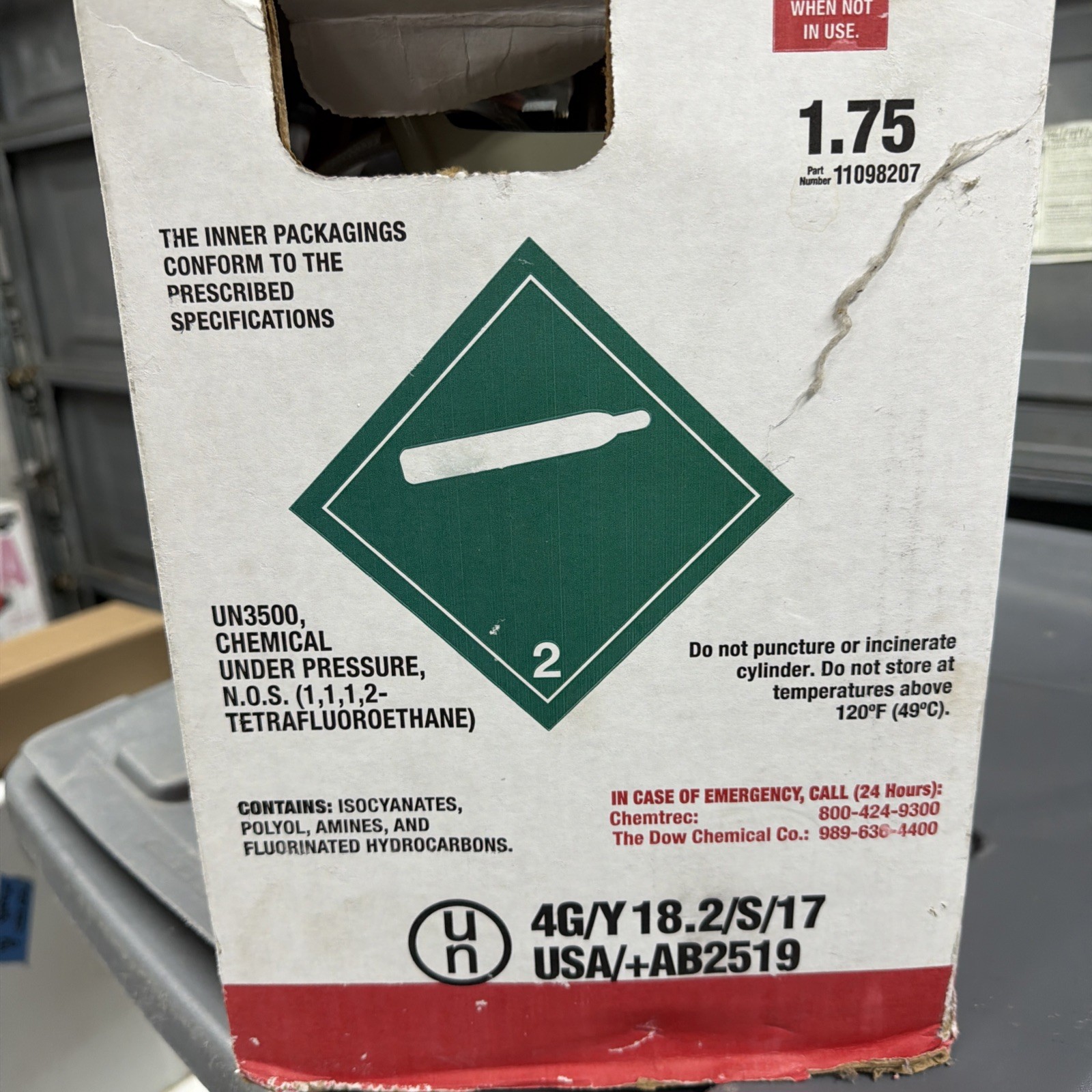 FROTH-PAK Insulation 210 Polyurethane Spray Foam (EXP. 13-04-19) {P/N# 11098207}