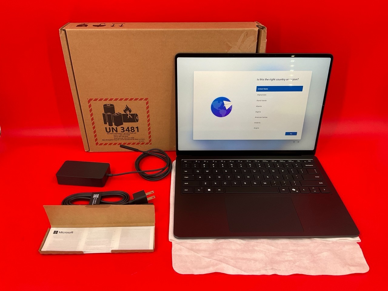 Microsoft Surface Laptop 7 Ultra 1TB 13.8″ Windows 11 Pro Touchscreen EP2-33223