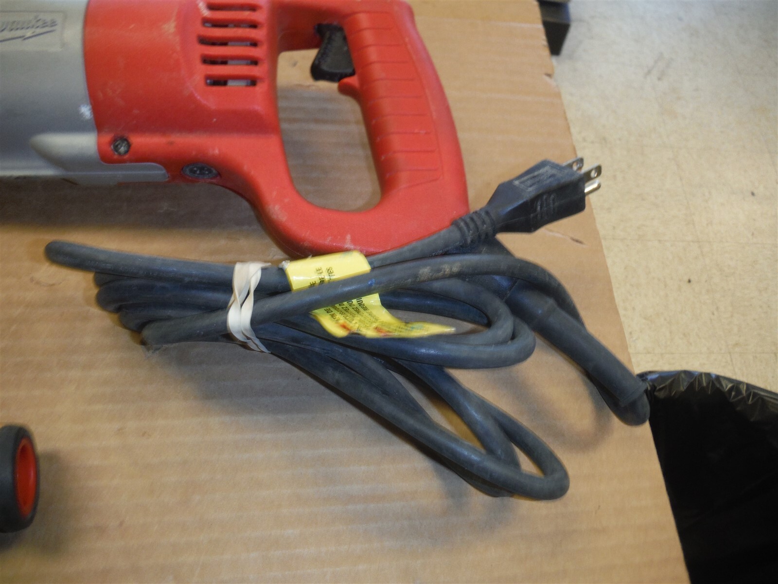 Milwaukee 1107-1 right angle 1/2″ drill with new chuck key Runs great *FC10