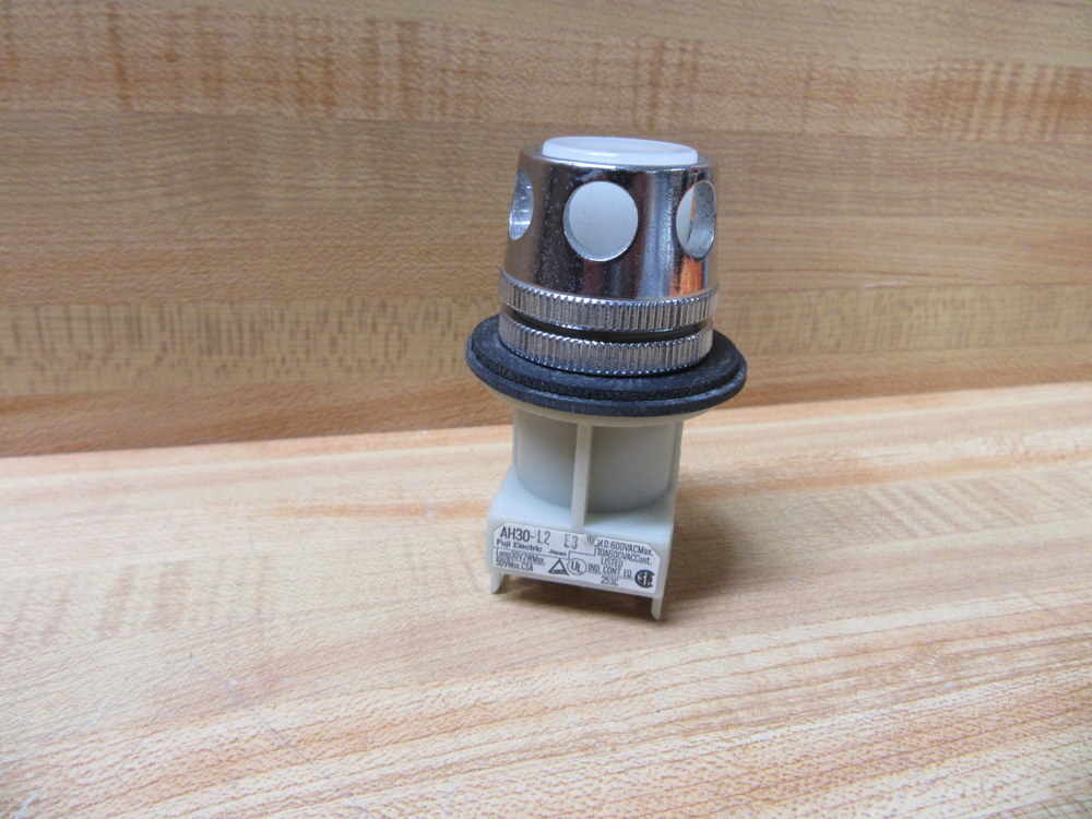 Fuji AH30-L2 E3 Pushbutton AH30L2E3 White