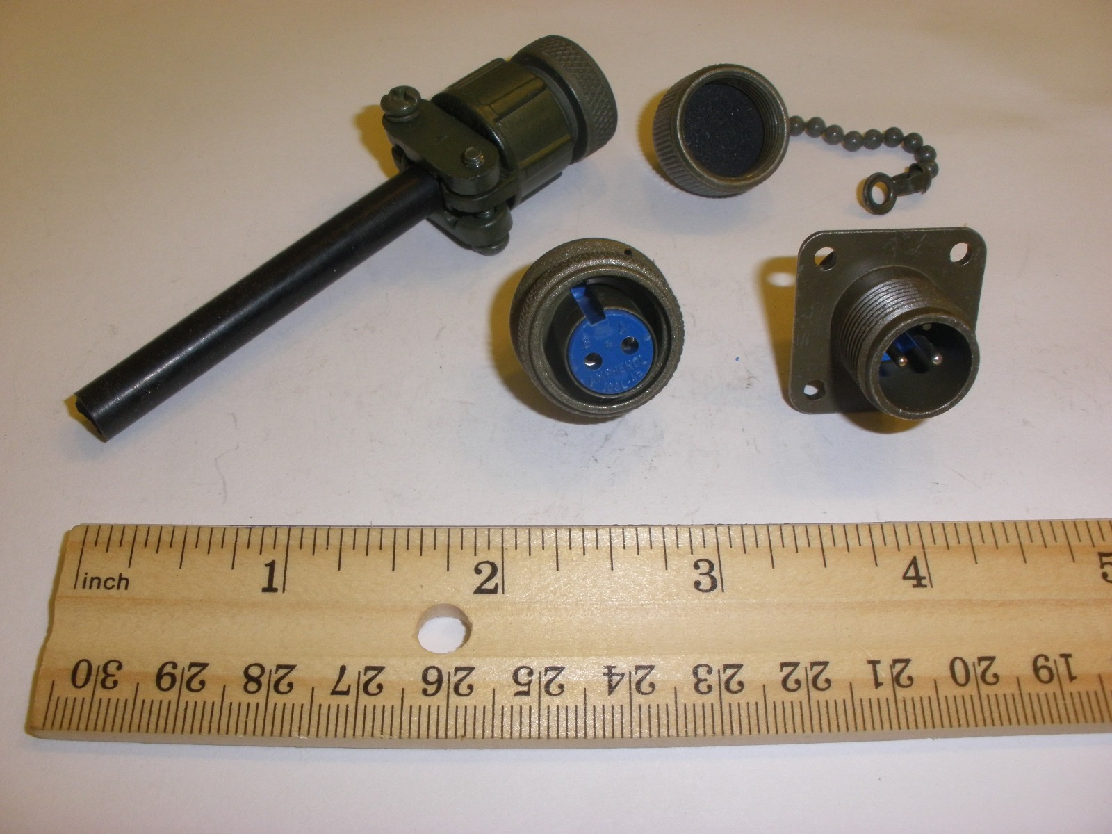 NEW – MS3106A 10SL-4S (SR) with Bushing and MS3102A 10SL-4P w/Cap – 2 Pin Pair