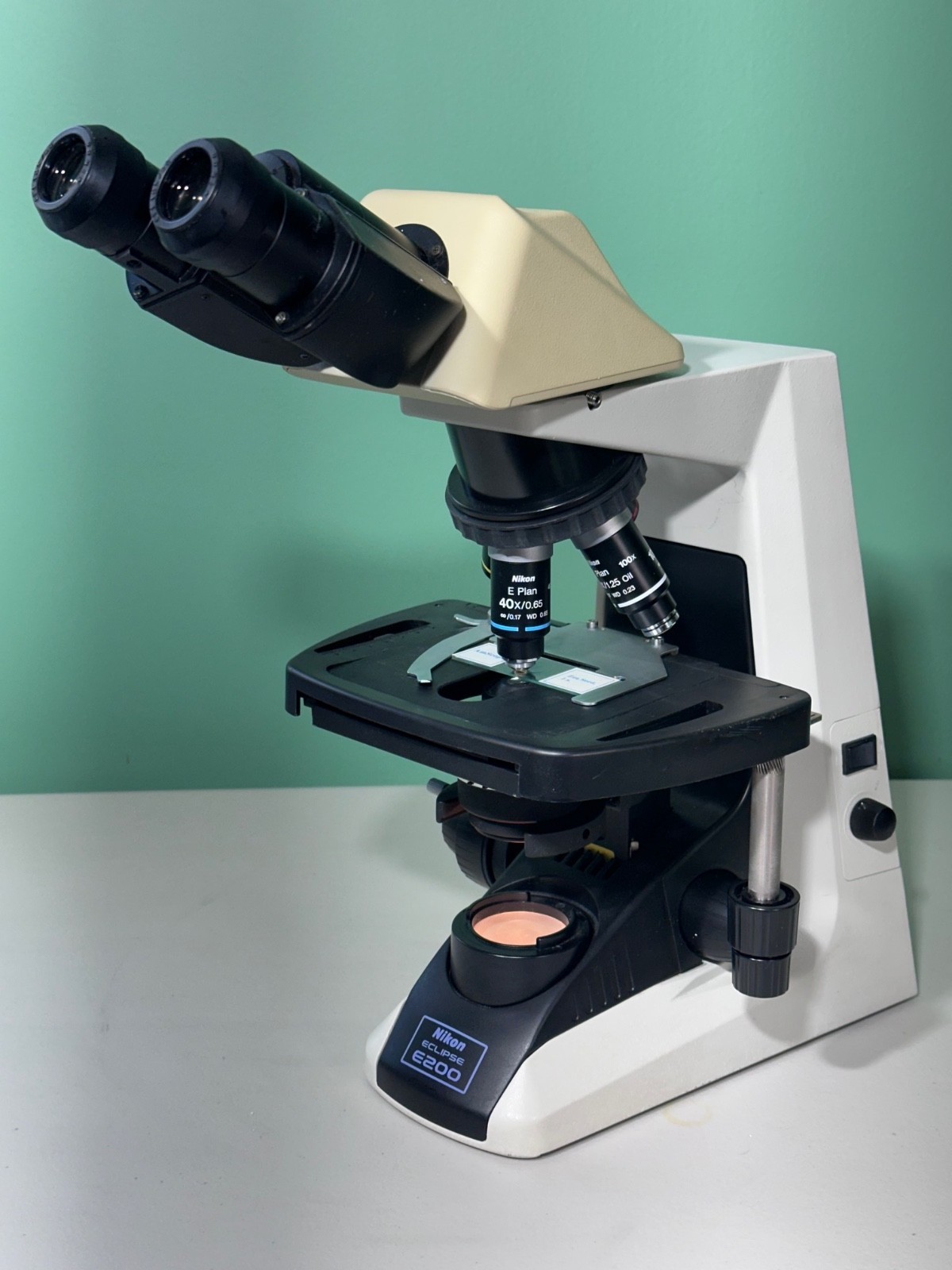 Nikon Eclipse E200 Binocular Microscope CFI E Plan 4X 10X 40X 100X Tested