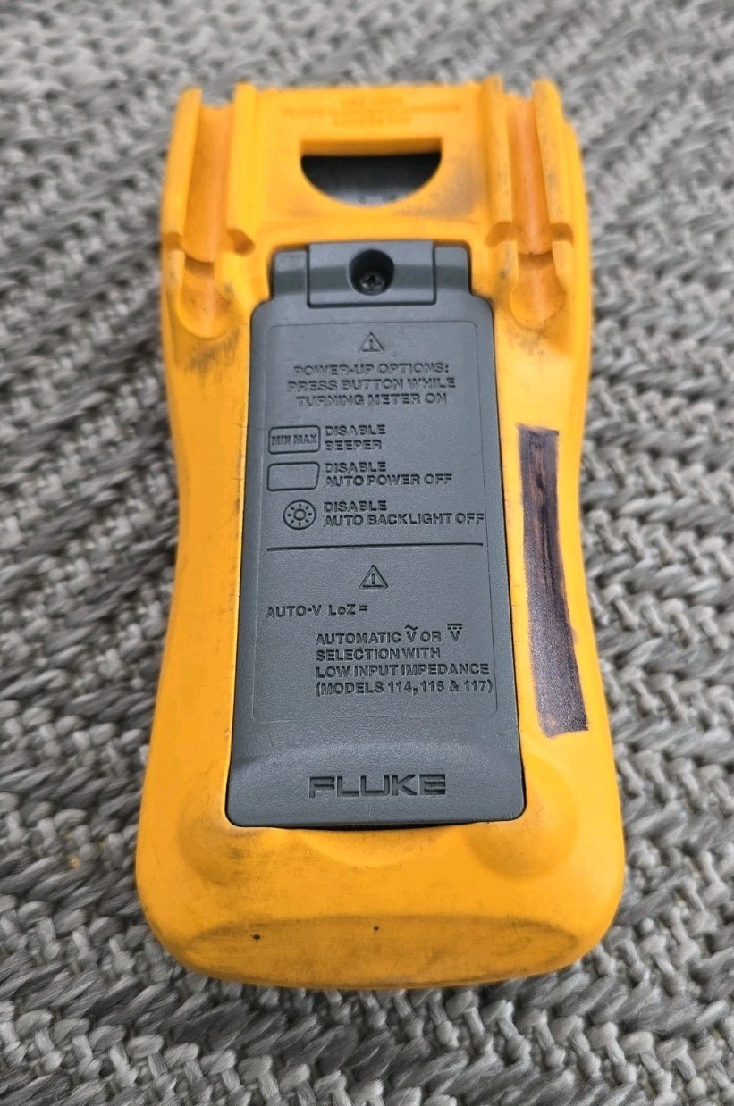 Fluke 116 True RMS Digital Multimeter Preowned GREAT Condition