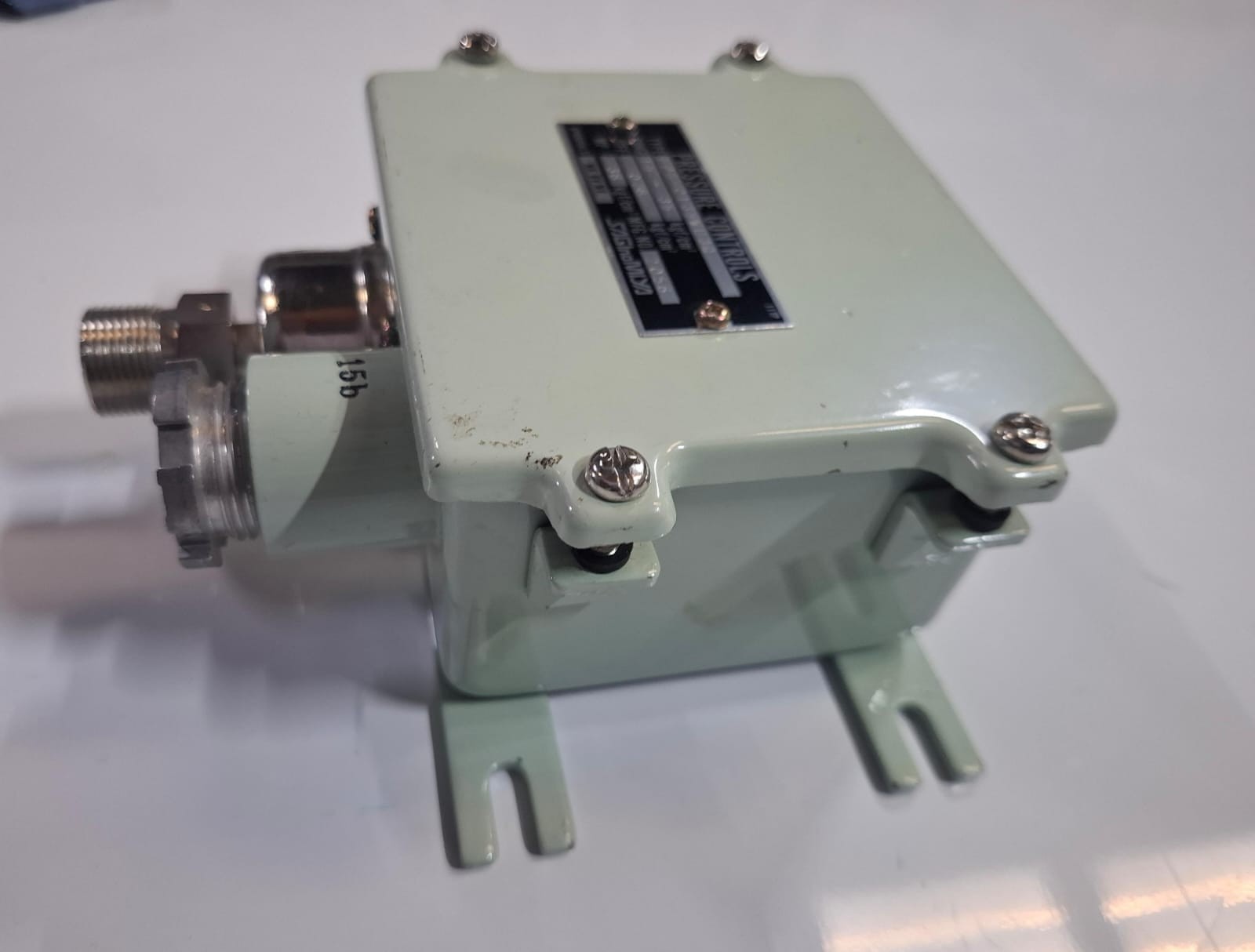 Saginomiya Pressure Control Switch FPS-C135WU3Q Range: 15 – 35kgf/cm2