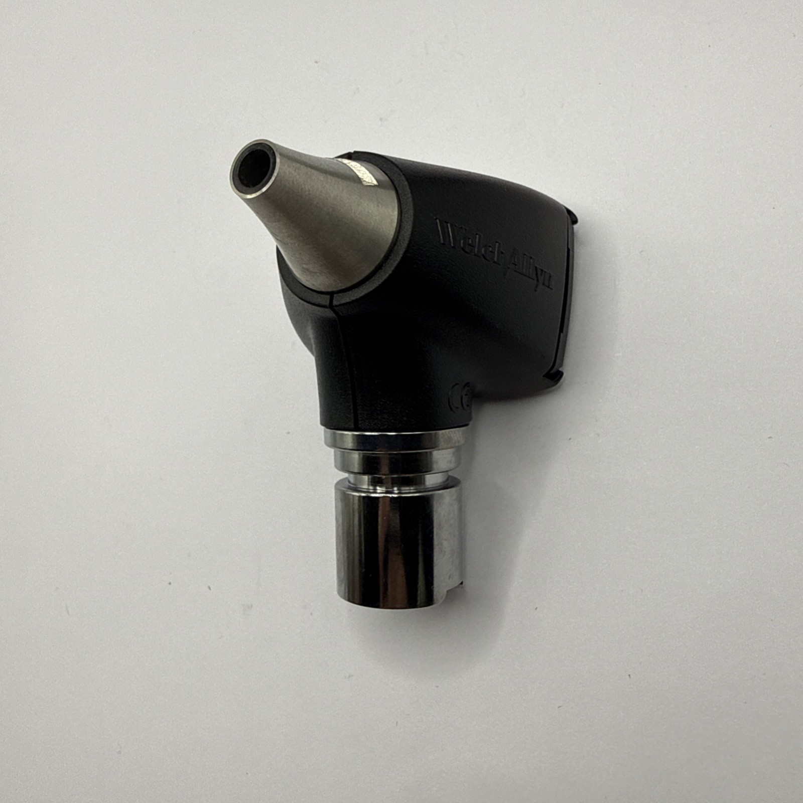 Welch Allyn 3.5v Set with Otoscope and Handle – Includes Box