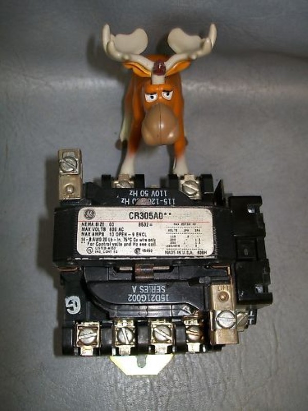 CR305A0 GE NEMA Size 00 Starter CR305A0** 110V Coil