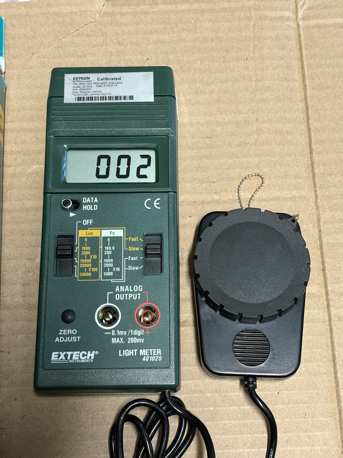 Extech 401025 Digital Light Meter 0-5000 Foot Candles 0-50000 Lux