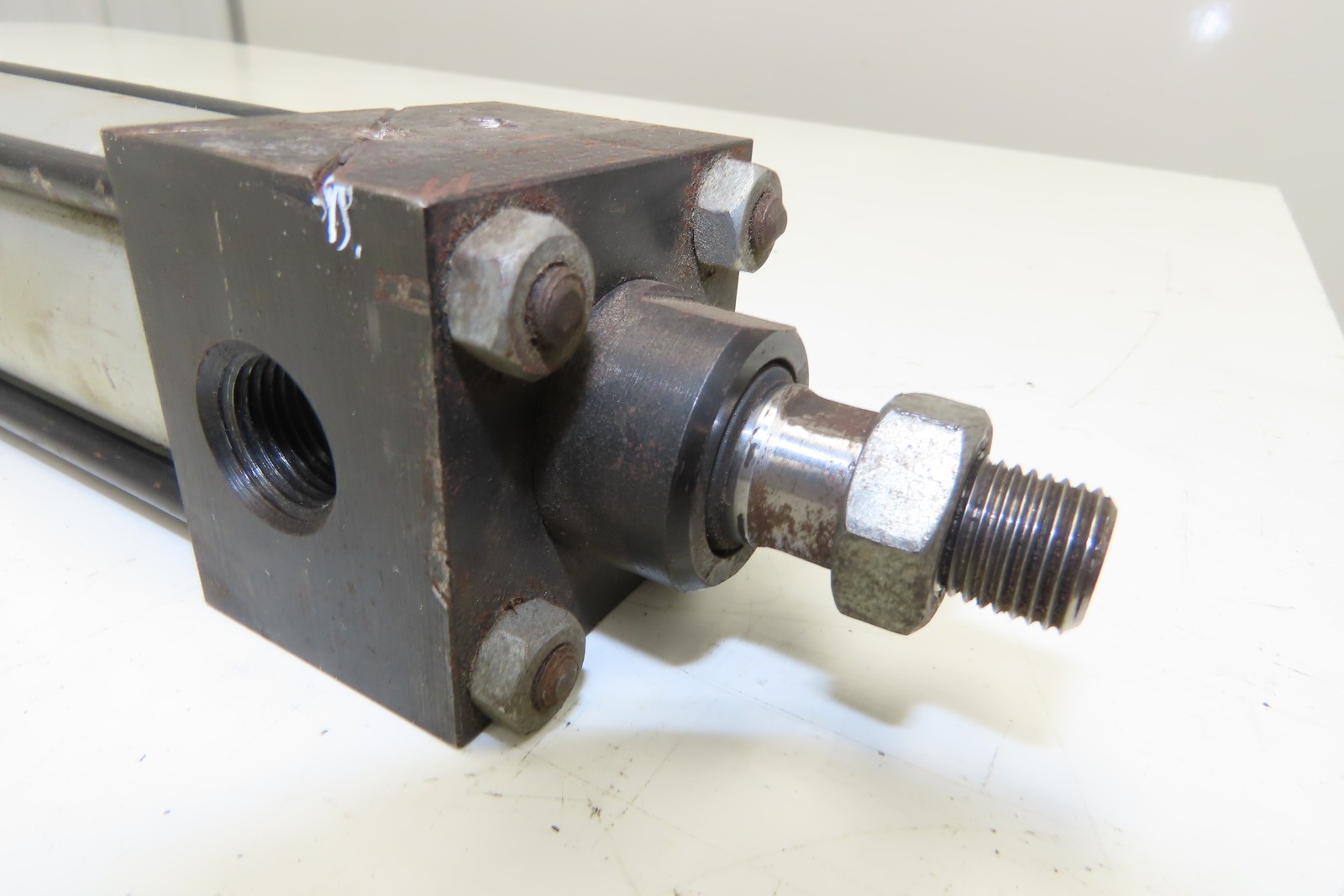 Norgren J0177A2 J-Series Pneumatic Air Cylinder 2.5″ Bore 42″ Stroke 150 PSI