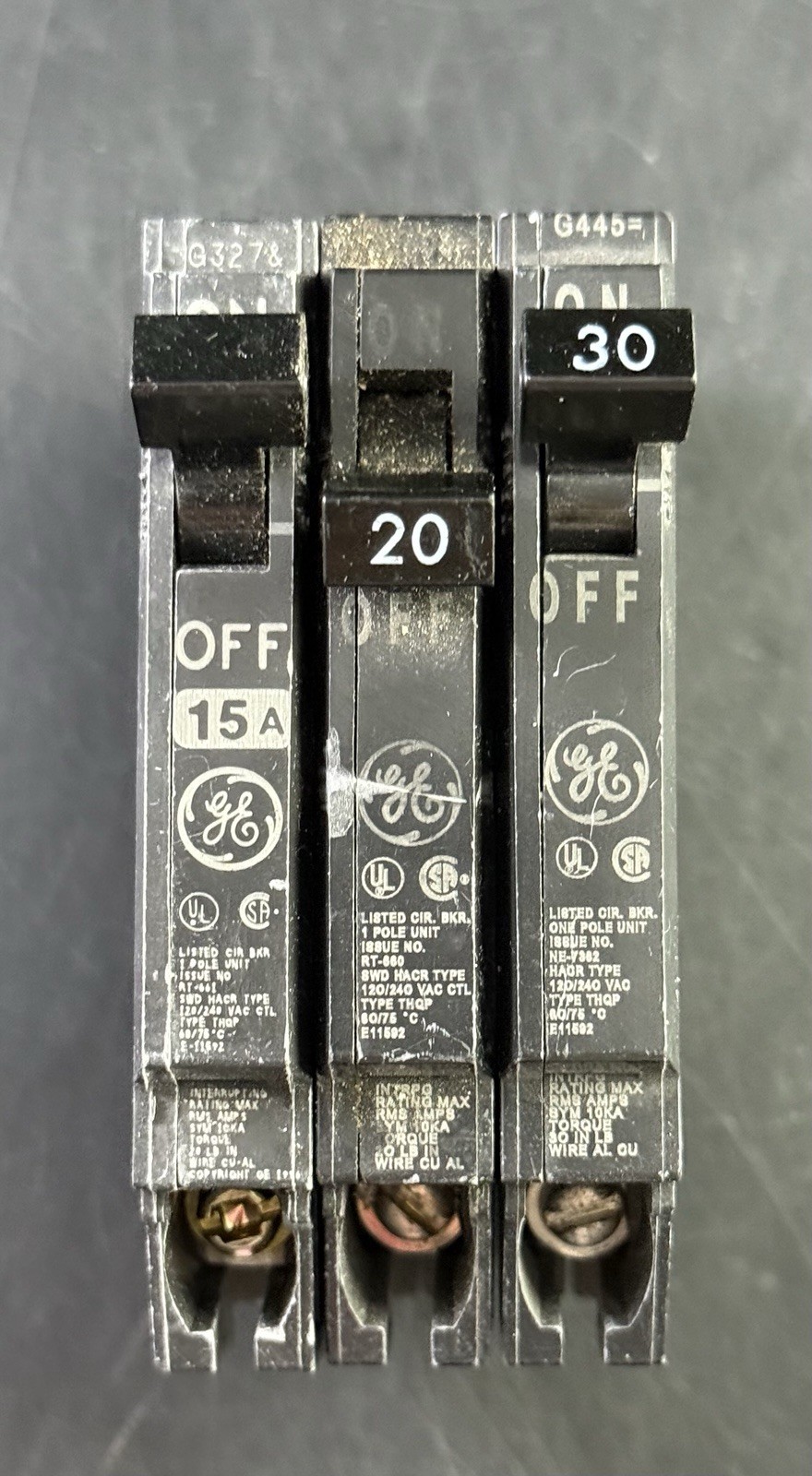 GE THQP115 15A Circuit Breaker – Lot of 3 Va1