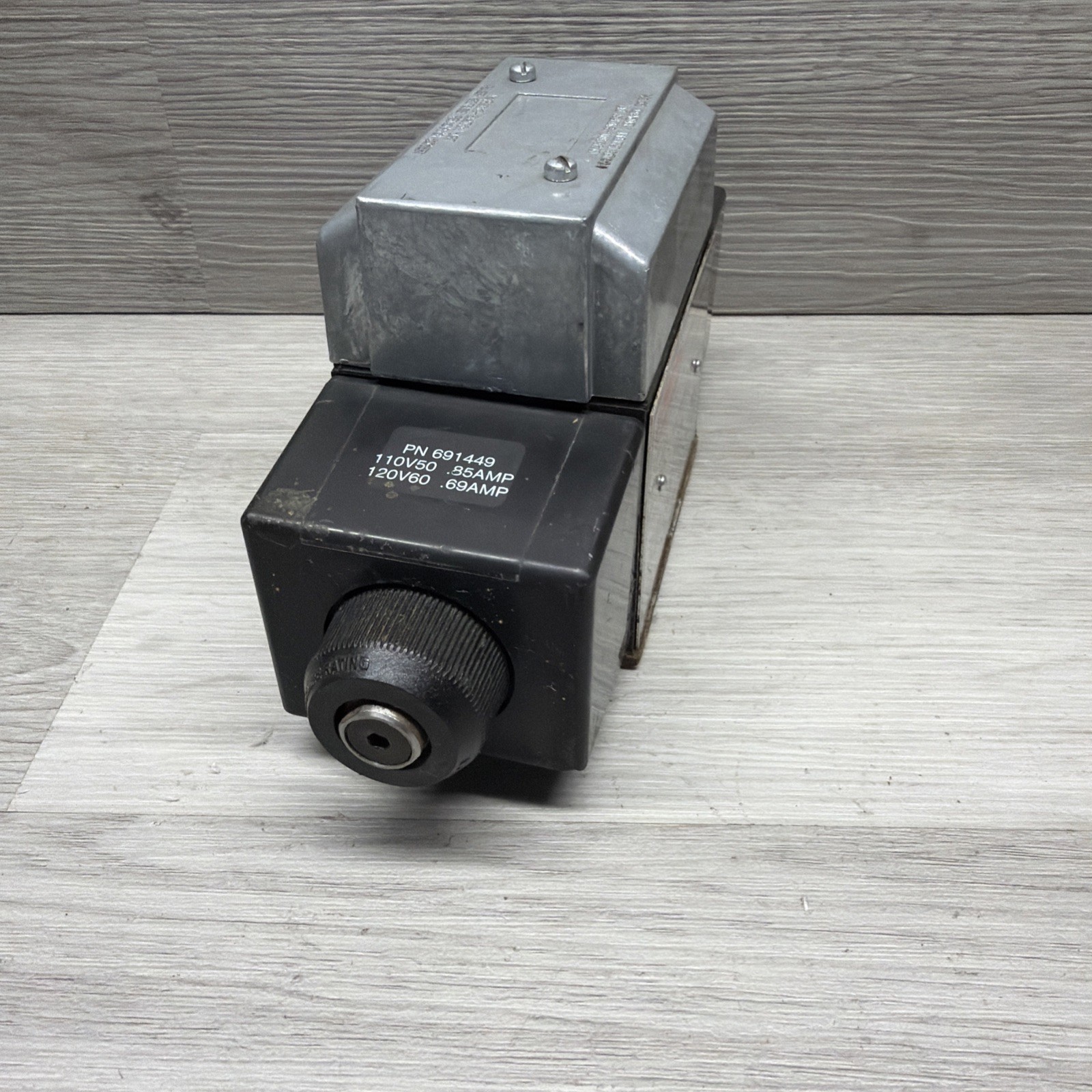 Dayton 1A322 K95S QF 5 C 205A3 Hydraulic Directional Valve W/ 691449 120V Coils