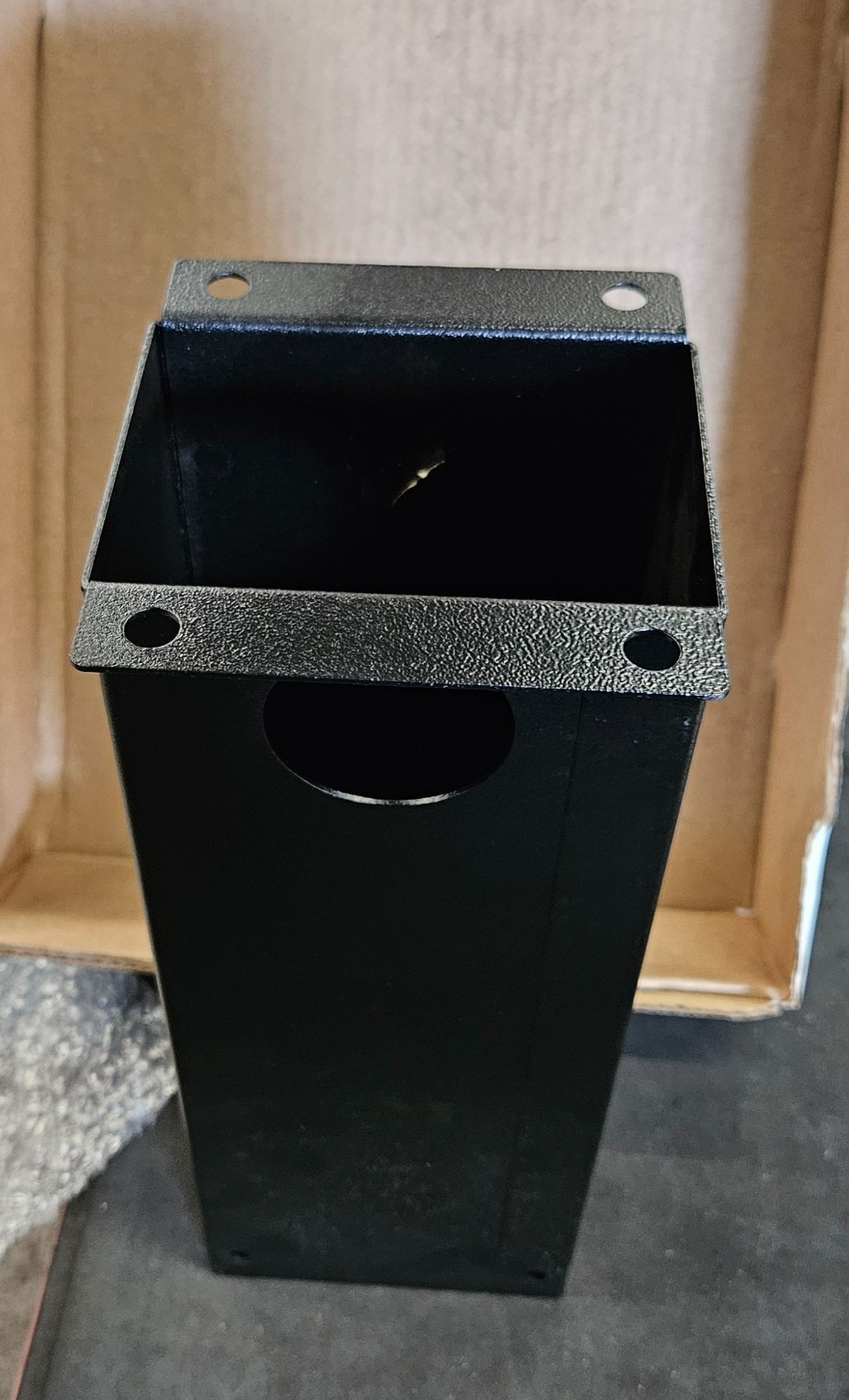 AUTOMANN 170.323913AP Console 13in for AV195/295 Series (AUM)