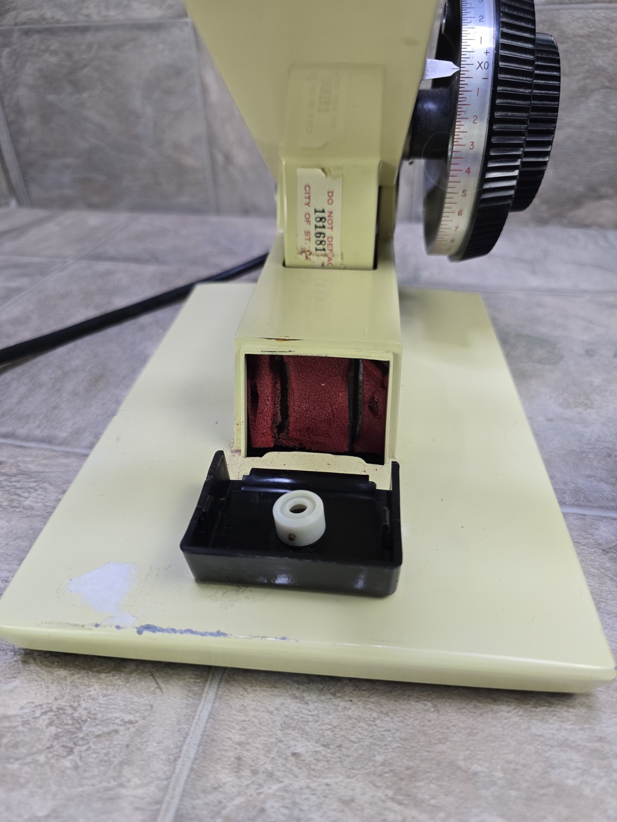 American Optical LENSOMETER (model:12603) 15 Watts /115 Volts