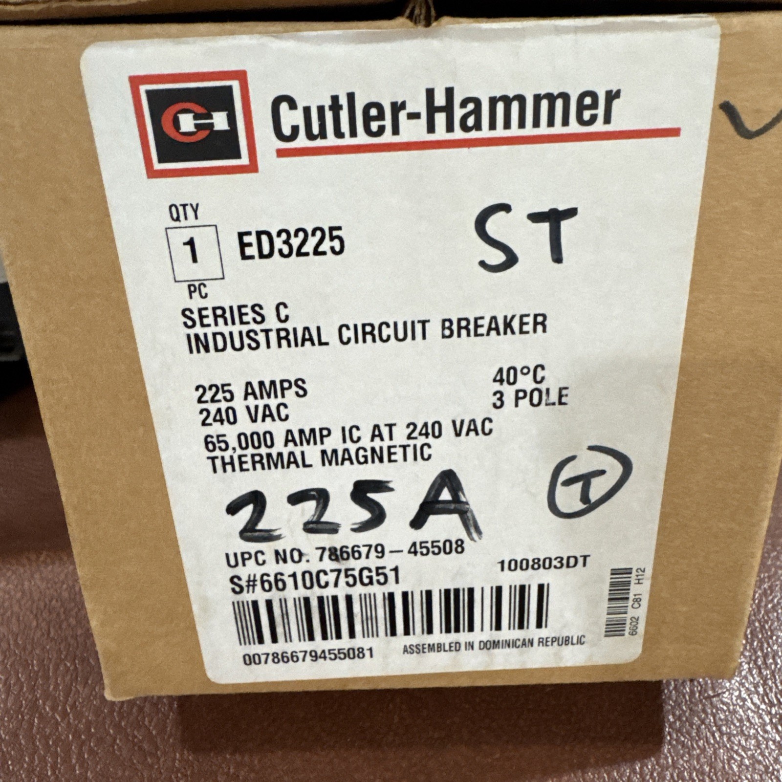 Eaton Cutler Hammer ED 65k ED3225 3 Pole 225 Amp Circuit Breaker 3P 225A 240VAC