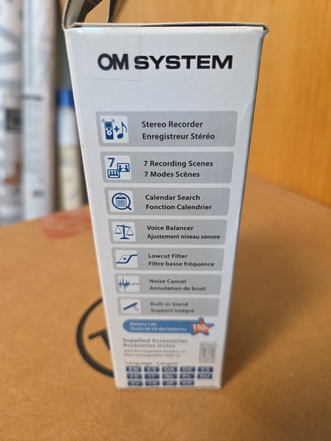OM SYSTEM WS-883 8GB Digital Stereo Voice Recorder with USB Charging Black NEW
