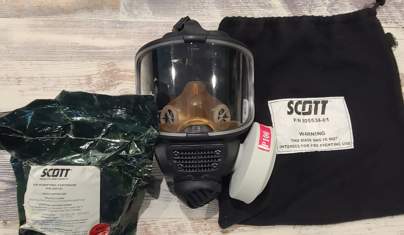 Scott Safety™ M120 Respirator Full Face Mask with 2 Air Purifying Cartridges