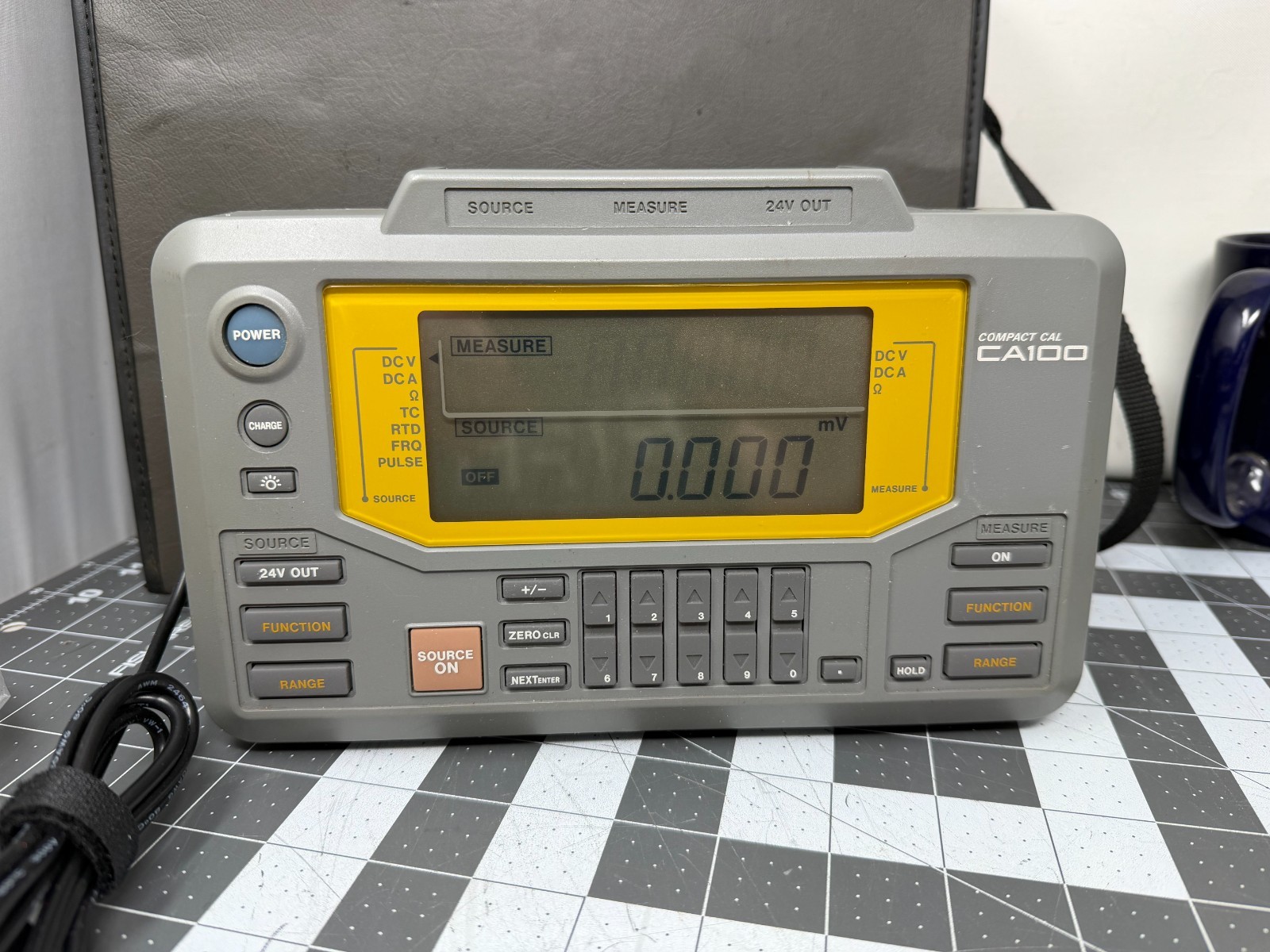 YOKOGAWA Compact CAL CA100 Voltage Measurement Current Process Calibrator