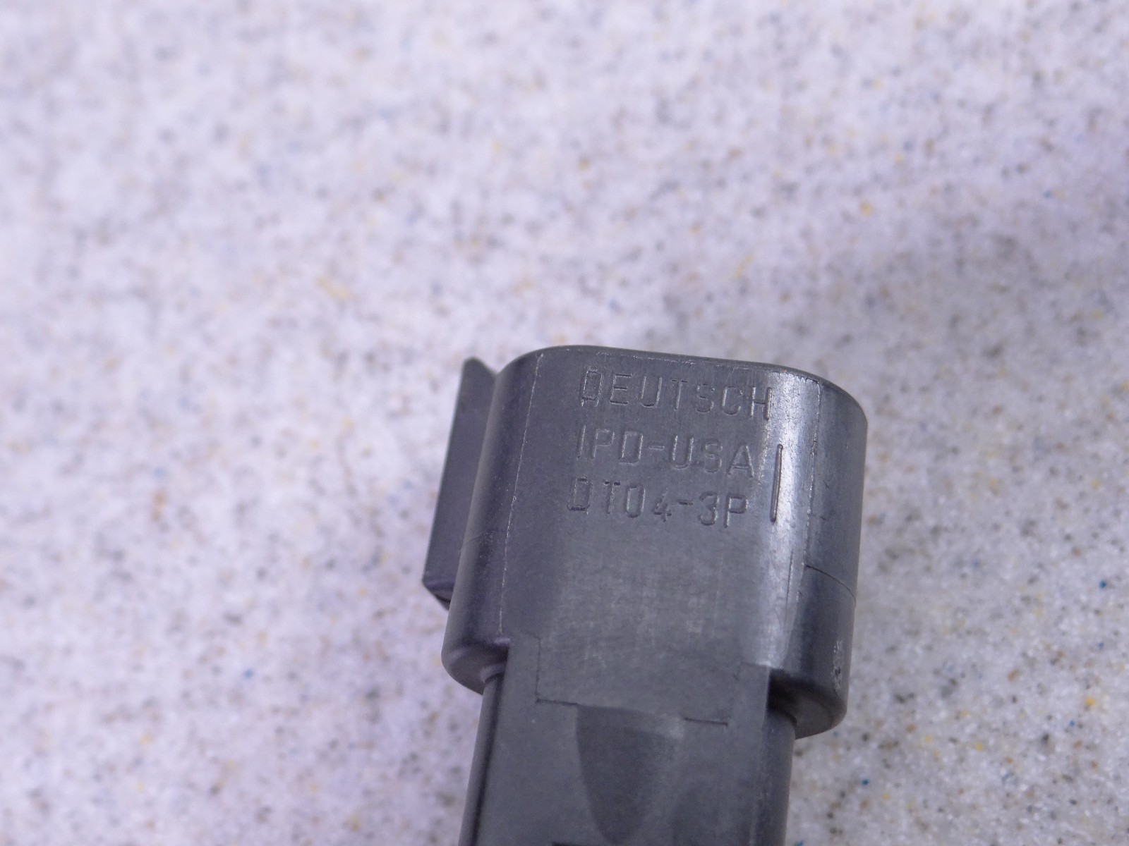 Pair of Deutsch DT04-3P-EP10 3 Way Black J1939 120 Ohm Terminating Resistor