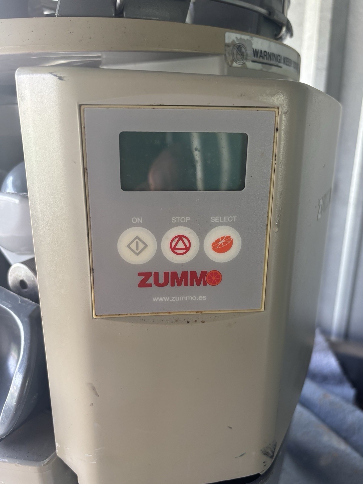 Zummo Z14C Commercial Citrus Juicer Automatic Feed Countertop 110V 275W