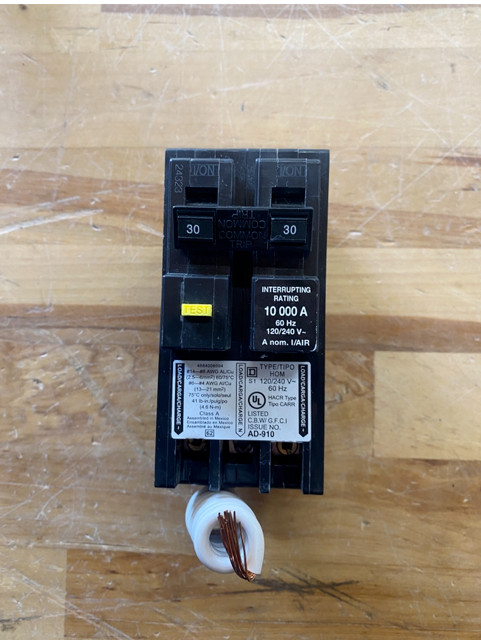 HOM230GFI NEW SQUARE D HOMELINE SERIES 2 POLE 30A GFCI PIGTAIL COMPLETE