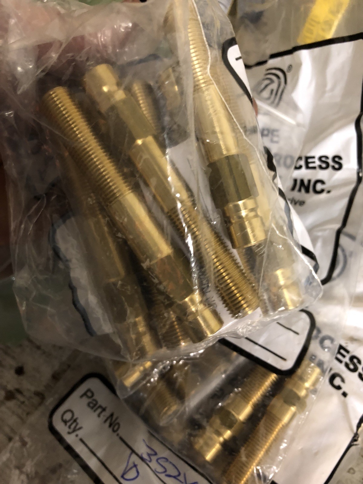 QTY 70 BRASS EXTENSION PLUG 352 X 4 4″ Mixed Sizes Plastic Process Equipment