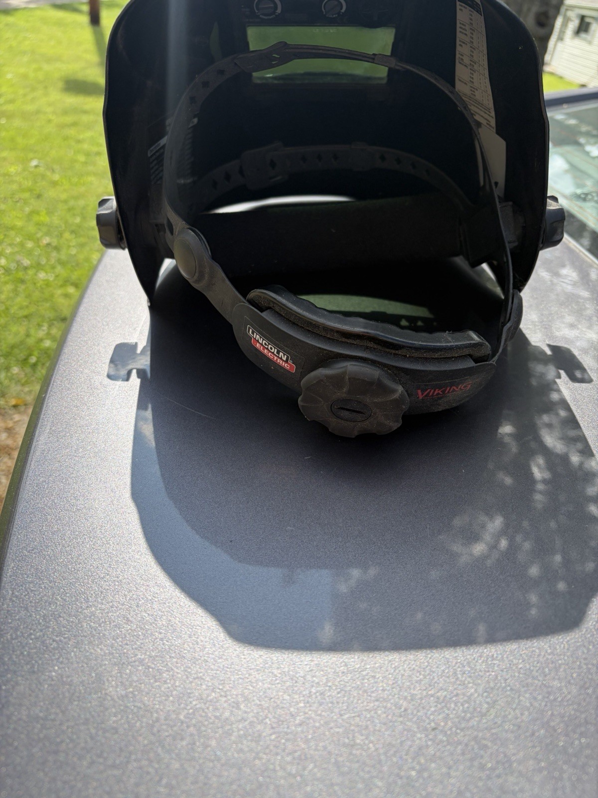 welding helmet auto darkening lincoln viking 1840 Series lightly used